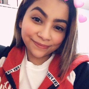 Meet your Posher, Beatriz